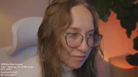 Snapshot of skarpio17 chatting on November 11, 1:27 am Im Scarlett ONLINE 5pm-10pm NYC time online show from November 11, 1:27 am