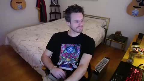 Snapshot of skatejocke chatting on November 1, 5:59 pm skatejocke online show from November 1, 5:59 pm