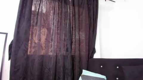Skay Sanchez   online show from March 3, 8:43 pm