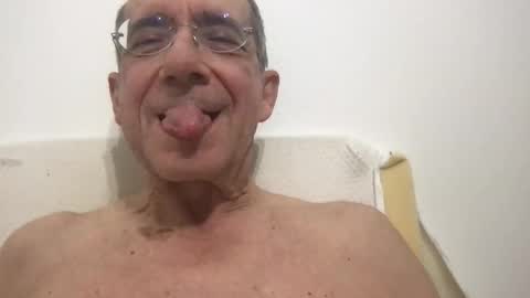 skima48 online show from January 9, 4:15 am