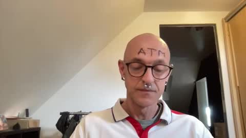 Skinbastard online show from April 12, 1:49 pm