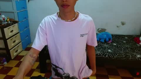 skinny1hugecock27 online show from April 16, 1:01 pm