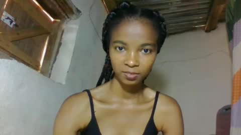 Snapshot of skinny7809 chatting on February 25, 10:03 am skinny7809 online show from February 25, 10:03 am