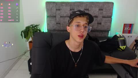 skinny_bigcock20 online show from December 1, 9:09 pm