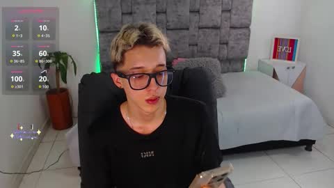 skinny_bigcock20 online show from December 19, 7:54 pm