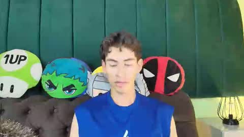 Snapshot of skinny_jean_ chatting on February 21, 7:37 pm skinny jean online show from February 21, 7:37 pm