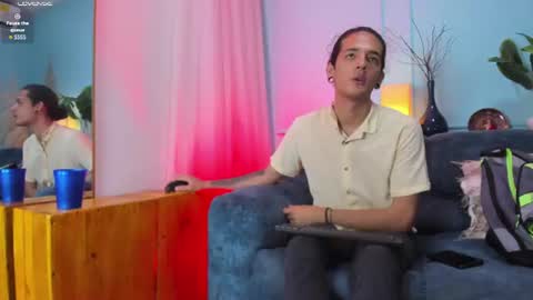 Snapshot of skinny_mac_ chatting on July 31, 2:38 pm Mac online show from July 31, 2:38 pm