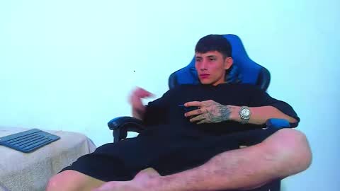 skinny marked online show from December 19, 11:45 pm