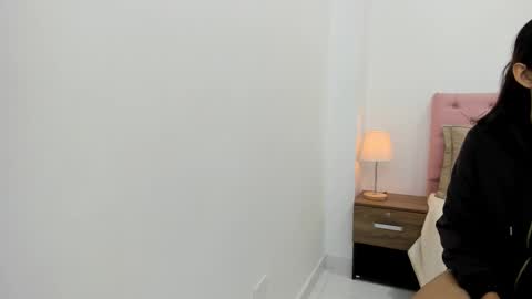 Snapshot of skinny_melody chatting on November 25, 12:27 pm melody online show from November 25, 12:27 pm