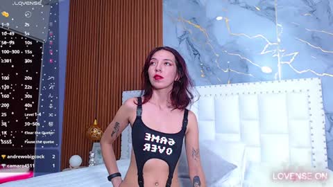 Snapshot of skinnyandcute_ chatting on January 19, 7:26 pm Mariah Black online show from January 19, 7:26 pm