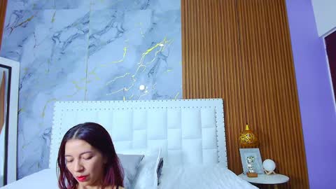 Snapshot of skinnyandcute_ chatting on January 26, 7:20 pm Mariah Black online show from January 26, 7:20 pm