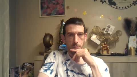 SkinnyBigCock2 online show from December 25, 6:31 am