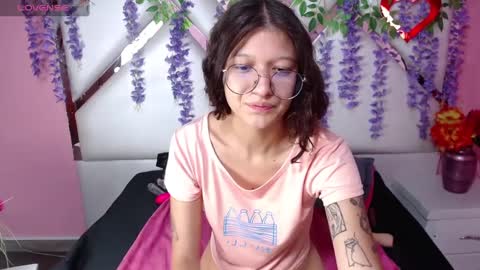 Snapshot of skinnyhorny_ chatting on January 31, 10:42 am SKINNYHORNY online show from January 31, 10:42 am