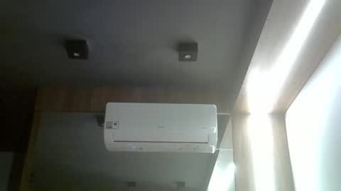 skinnykittencam online show from April 10, 5:06 pm