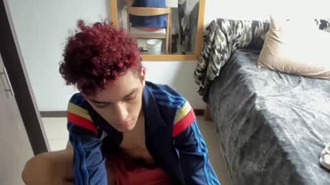 Snapshot of skinnypipe15 chatting on October 22, 3:56 pm skinnypipe15 online show from October 22, 3:56 pm