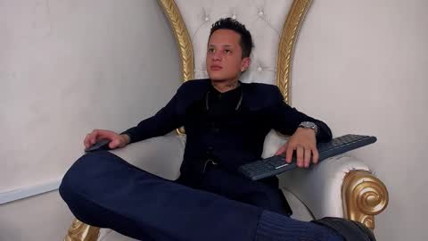 SkinnyZeth online show from October 24, 5:15 am