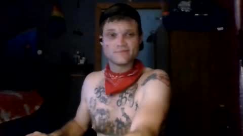Snapshot of skittles19944 chatting on October 18, 6:37 am kittle online show from October 18, 6:37 am