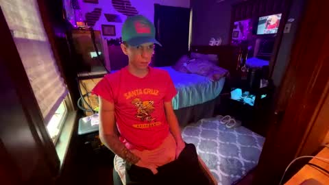 Snapshot of skittles933 chatting on January 8, 6:41 pm Skittles online show from January 8, 6:41 pm