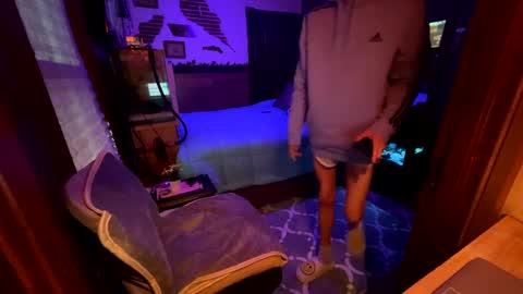 Snapshot of skittles933 chatting on January 9, 2:07 pm Skittles online show from January 9, 2:07 pm