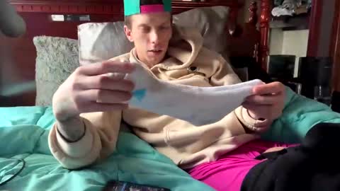 Snapshot of skittles933 chatting on February 23, 8:00 pm Skittles online show from February 23, 8:00 pm