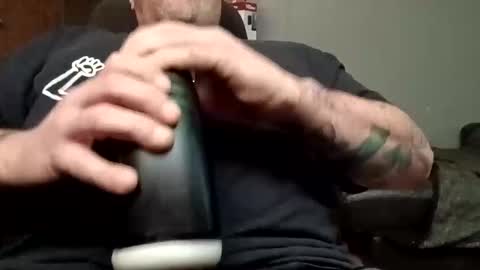 Snapshot of skunk8p chatting on February 9, 1:31 am skunk8p online show from February 9, 1:31 am