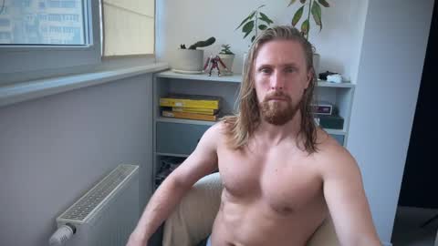 Snapshot of sky_guy25 chatting on October 2, 8:21 am sky_guy25 online show from October 2, 8:21 am