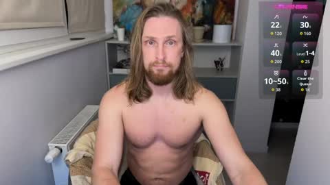 Snapshot of sky_guy25 chatting on April 3, 8:40 pm sky_guy25 online show from April 3, 8:40 pm