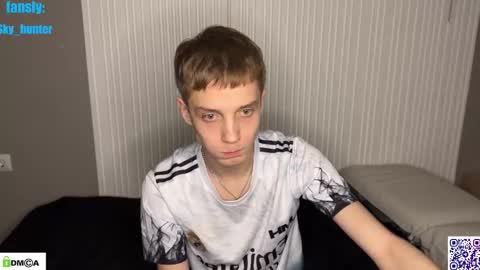 Snapshot of sky_hunter chatting on November 27, 8:22 pm sky_hunter online show from November 27, 8:22 pm