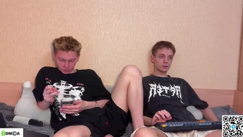 Snapshot of sky_hunter chatting on February 24, 9:18 am sky_hunter online show from February 24, 9:18 am