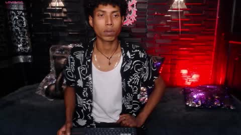 sky_walkerss online show from February 23, 12:19 am