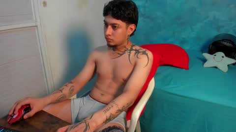 sky_wild online show from March 10, 8:36 pm