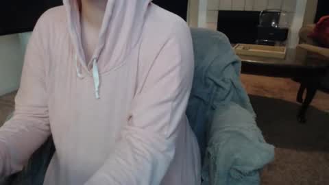 Snapshot of skyblu1 chatting on January 16, 7:40 pm SKYLE online show from January 16, 7:40 pm