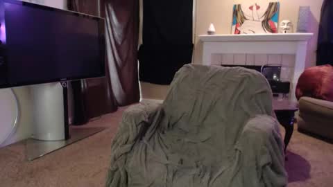 Snapshot of skyblu1 chatting on February 2, 7:12 pm SKYLE online show from February 2, 7:12 pm