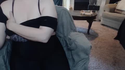 Snapshot of skyblu1 chatting on March 1, 8:00 pm SKYLE online show from March 1, 8:00 pm