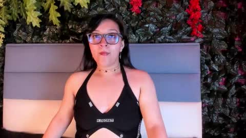 skye_bluee_ online show from September 21, 3:08 am