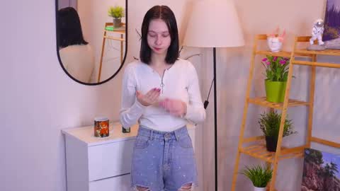 Snapshot of skyemcguire chatting on February 2, 4:22 am Melissa online show from February 2, 4:22 am