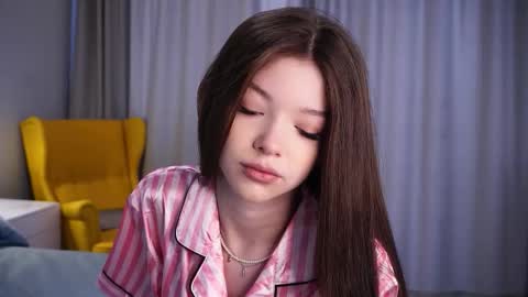 Amy online show from December 17, 9:26 am