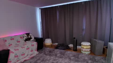 Skye Watson online show from March 27, 7:02 pm