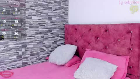 Snapshot of skyhotgirl chatting on October 9, 7:12 pm Sky online show from October 9, 7:12 pm