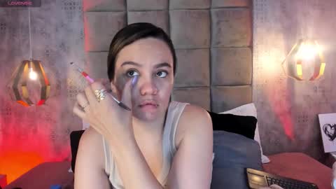 Snapshot of skyjunne chatting on February 8, 6:11 pm Sky June online show from February 8, 6:11 pm