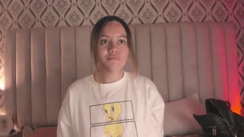 Snapshot of skyjunne chatting on February 26, 6:07 pm Sky June online show from February 26, 6:07 pm