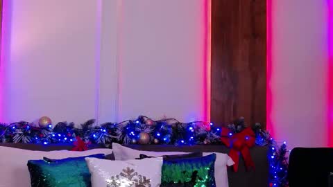 SkylarSpark online show from December 14, 8:35 pm