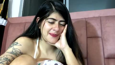 Skyler online show from March 25, 5:02 am