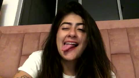 Skyler online show from May 16, 6:43 am