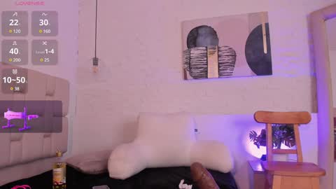 Snapshot of skyler_ferrer chatting on December 30, 6:16 pm online show from December 30, 6:16 pm