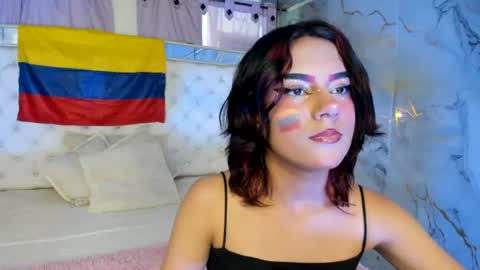 Snapshot of skyler_rouse chatting on June 18, 7:40 pm skyler_rouse online show from June 18, 7:40 pm