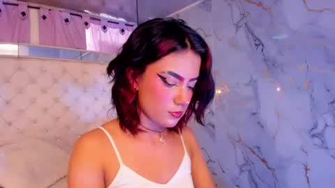 Snapshot of skyler_rouse chatting on June 25, 7:40 pm skyler_rouse online show from June 25, 7:40 pm