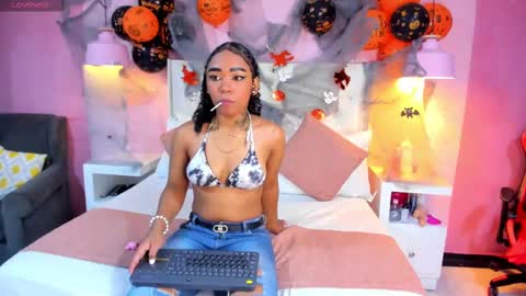 skylerbloom online show from October 29, 3:53 am