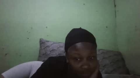 Snapshot of skylour chatting on March 23, 7:34 am Skylour online show from March 23, 7:34 am