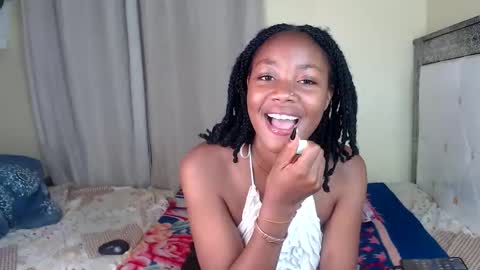 Snapshot of skyqueen0 chatting on October 24, 5:53 pm skyqueen0 online show from October 24, 5:53 pm